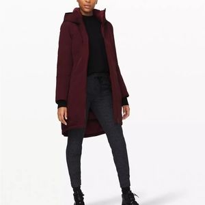 Lululemon Snow Warrior Parka in Garnet - Size 6